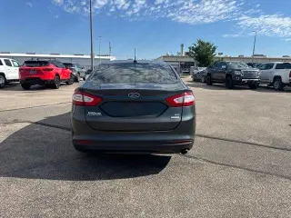 Ford Fusion 2016 SE 4dr Sedan