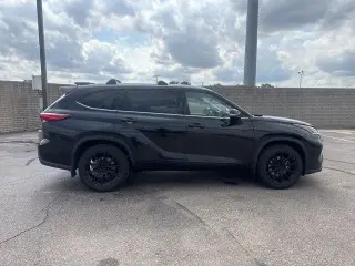 Toyota Highlander Hybrid 2022 AWD Limited 4dr SUV