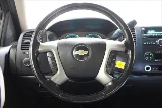 Chevrolet Silverado 2500HD 2008 4WD LT1 4dr Crew Cab LB