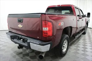 Chevrolet Silverado 2500HD 2008 4WD LT1 4dr Crew Cab LB