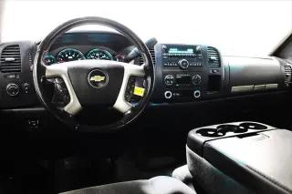 Chevrolet Silverado 2500HD 2008 4WD LT1 4dr Crew Cab LB