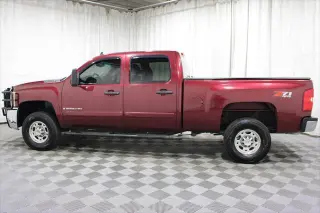 Chevrolet Silverado 2500HD 2008 4WD LT1 4dr Crew Cab LB