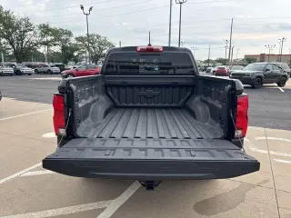 Chevrolet Colorado 2024 4x4 LT 4dr Crew Cab 5 ft. SB