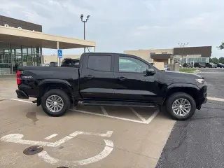 Chevrolet Colorado 2024 4x4 LT 4dr Crew Cab 5 ft. SB