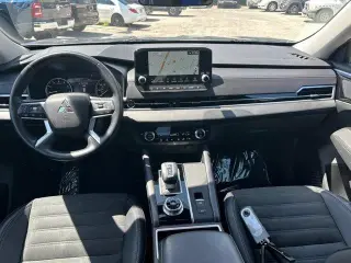 Mitsubishi Outlander 2024 SE 4dr SUV