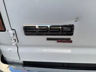Ford E-Series 2010 E-350 SD XL 3dr Extended Passenger Van