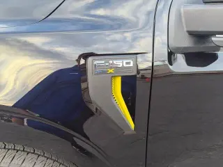 Ford F-150 2025 4x2 STX 4dr SuperCab 6.5 ft. SB