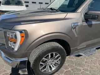 Ford F-150 2022 4x4 XL 4dr SuperCrew 5.5 ft. SB