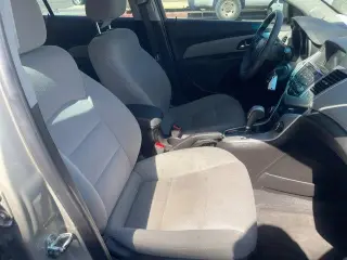 Chevrolet Cruze 2015 1LT Auto 4dr Sedan w/1SD