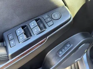 GMC Yukon XL 2020 4x4 SLT 4dr SUV