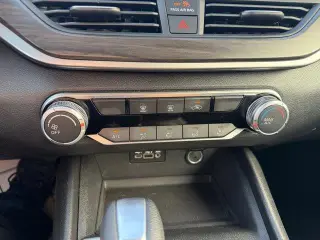 Nissan Altima 2025 2.5 SV 4dr Sedan