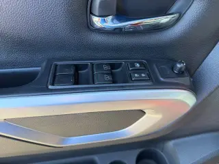 Nissan Titan 2021 4x2 SV 4dr Crew Cab 5.6 ft. SB