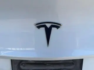 Tesla Model 3 2023 4dr Sedan