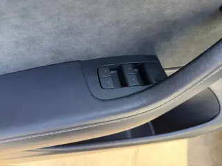 Tesla Model 3 2023 4dr Sedan