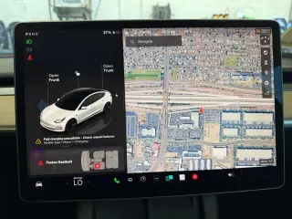 Tesla Model 3 2023 4dr Sedan