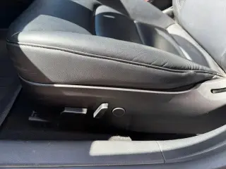 Tesla Model 3 2023 4dr Sedan