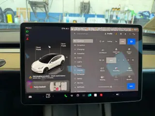 Tesla Model 3 2023 4dr Sedan
