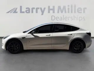 Tesla Model 3 2023 4dr Sedan