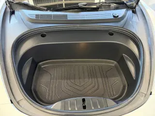 Tesla Model 3 2023 4dr Sedan