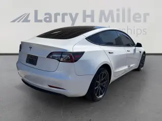 Tesla Model 3 2023 4dr Sedan