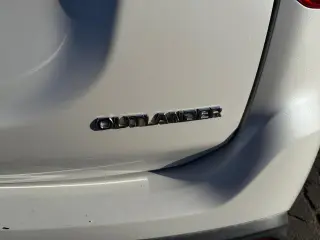 Mitsubishi Outlander 2016 AWD SE 4dr SUV