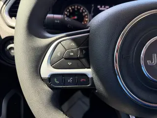 Jeep Renegade 2020 Latitude 4dr SUV