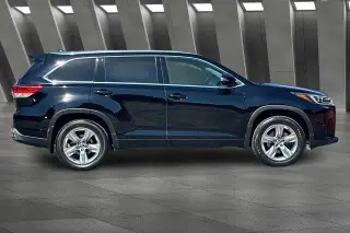 Toyota Highlander 2019 AWD Limited 4dr SUV