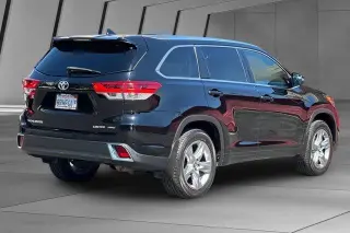 Toyota Highlander 2019 AWD Limited 4dr SUV