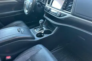 Toyota Highlander 2019 AWD Limited 4dr SUV