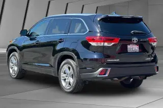 Toyota Highlander 2019 AWD Limited 4dr SUV