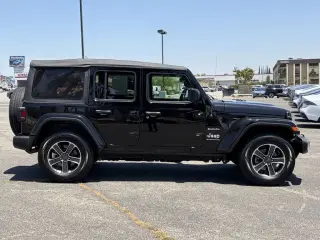 Jeep Wrangler 2023 4x4 Sahara 4dr SUV