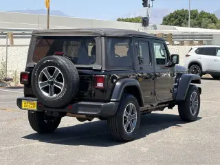 Jeep Wrangler 2023 4x4 Sahara 4dr SUV