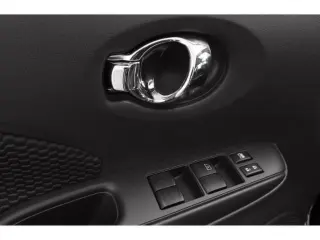 Nissan Versa Note 2015 SR 4dr Hatchback (midyear release)