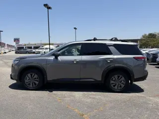 Nissan Pathfinder 2022 SV 4dr SUV