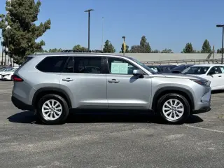 Toyota Grand Highlander 2024 AWD XLE 4dr SUV