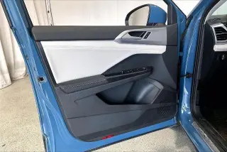 Volkswagen Taos 2025 SE 4dr SUV