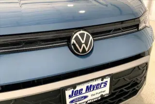 Volkswagen Taos 2025 SE 4dr SUV