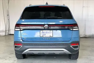 Volkswagen Taos 2025 SE 4dr SUV