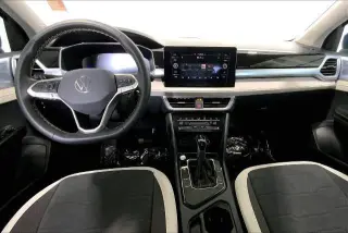 Volkswagen Taos 2025 SE 4dr SUV