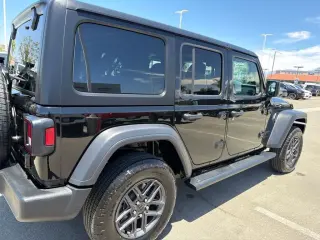 Jeep Wrangler 2025 4x4 Sport 4dr SUV