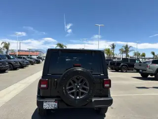 Jeep Wrangler 2025 4x4 Sport 4dr SUV