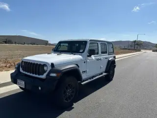 Jeep Wrangler 2025 4x4 Sport 4dr SUV
