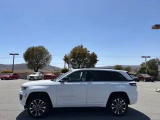 Jeep Grand Cherokee 2023 4x4 Overland 4dr SUV