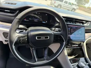 Jeep Grand Cherokee 2023 4x4 Overland 4dr SUV