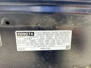 Toyota RAV4 2024 AWD XLE 4dr SUV