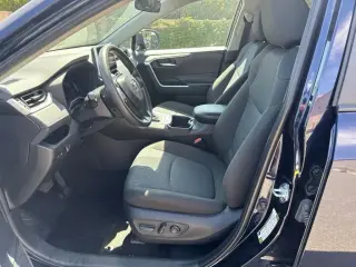 Toyota RAV4 2024 AWD XLE 4dr SUV