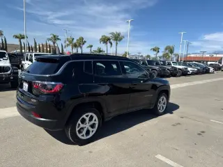 Jeep Compass 2024 4x4 Latitude 4dr SUV