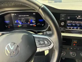 Volkswagen Jetta 2023 Sport 4dr Sedan 8A