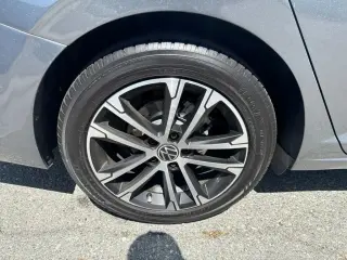 Volkswagen Jetta 2023 Sport 4dr Sedan 8A