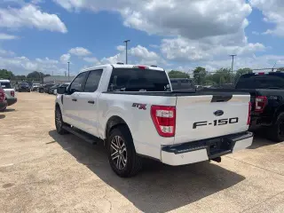 Ford F-150 2023 4x2 XL 4dr SuperCrew 5.5 ft. SB
